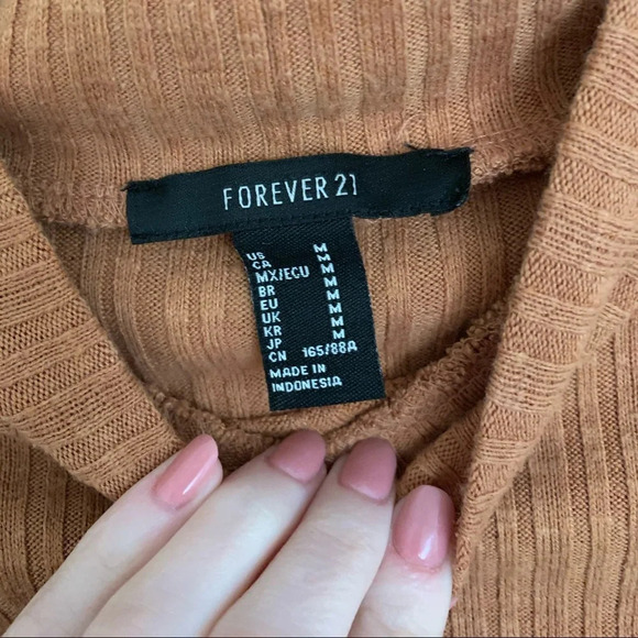 Forever 21 Lettuce Trim Blouse - Picture 4 of 5